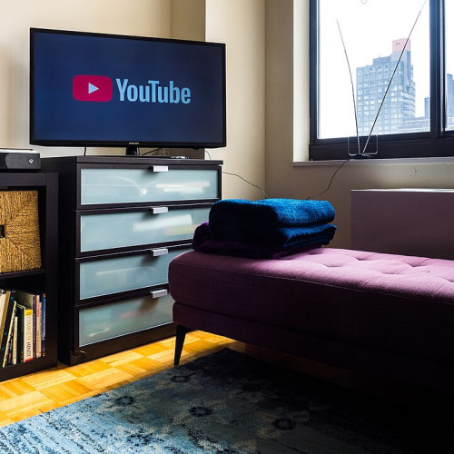 YouTube Streaming https://www.flickr.com/photos/ajay_suresh/33935136898/