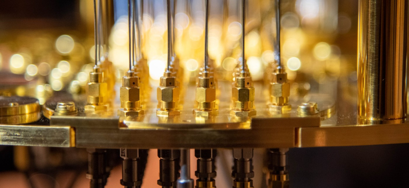 Quantum cryofridge chandelier