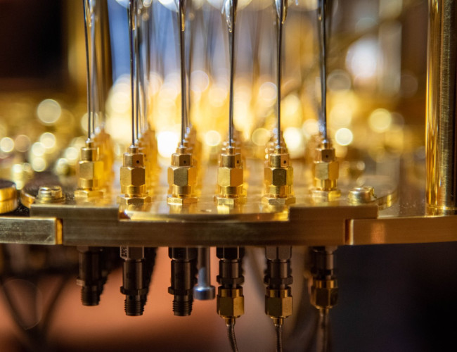 Quantum cryofridge chandelier