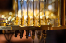 Quantum cryofridge chandelier